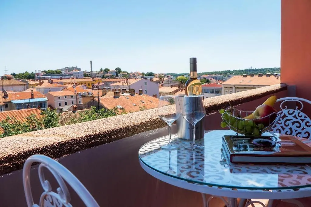 Polai Boutique Apartments With Free Parking  Pula